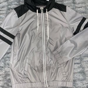 Womens medium windbreaker jacket